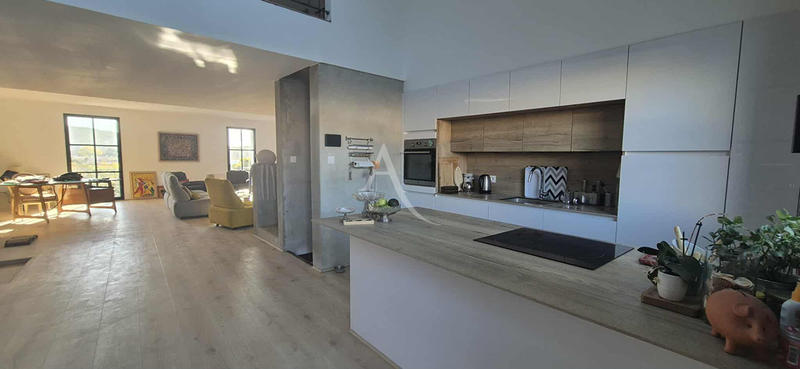 Maison - 150 m² - 6 pièces