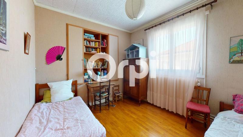 Maison - 200 m² - 7 pièces