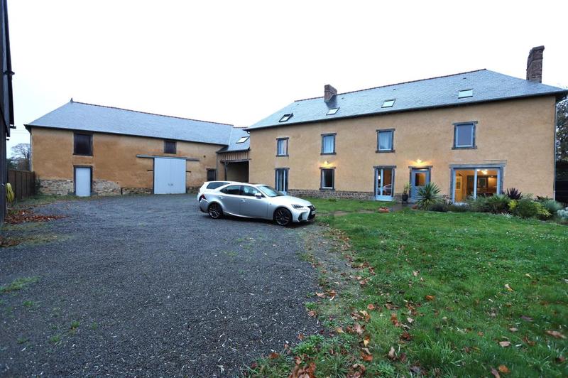 Longère - 350 m² - 8 pièces