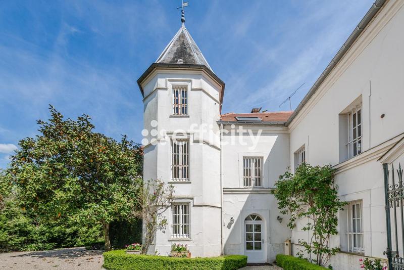 Maison - 434 m² - 10 pièces