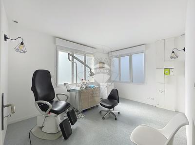 Immeuble - 108 m² - 6 pièces