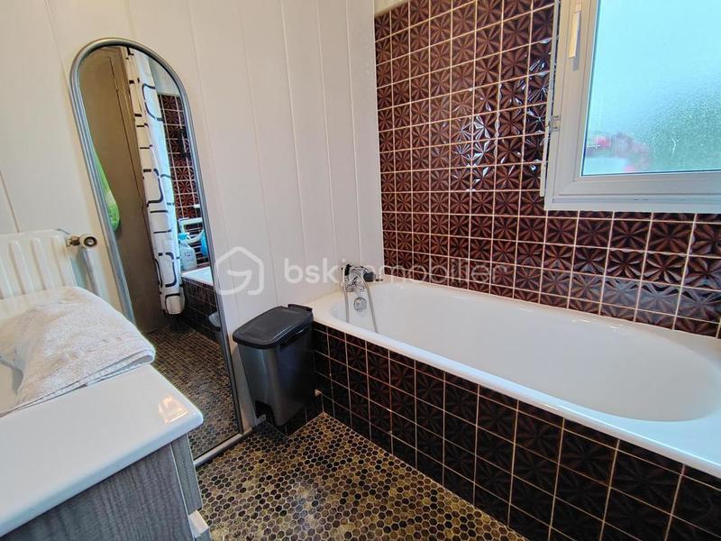 Propriété - 125 m² - 6 pièces