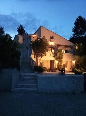 Maison - 278 m² - 6 pièces