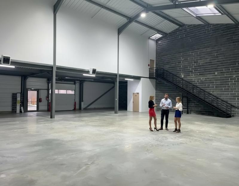 Local commercial - 1 323 m²