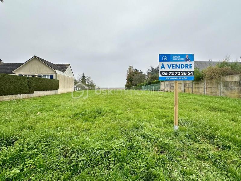 Terrain constructible - 1 704 m²