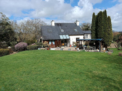 Maison - 119 m² - 8 pièces