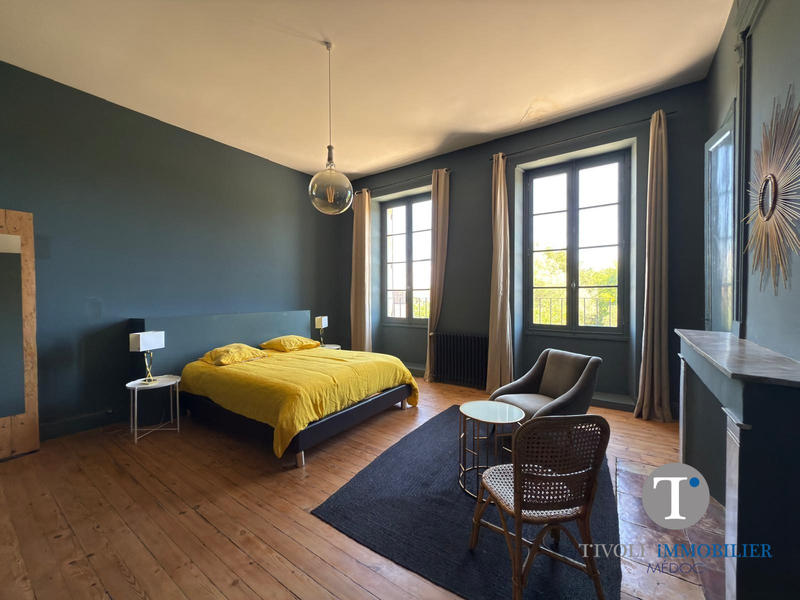 Maison ancienne - 490 m² - 12 pièces