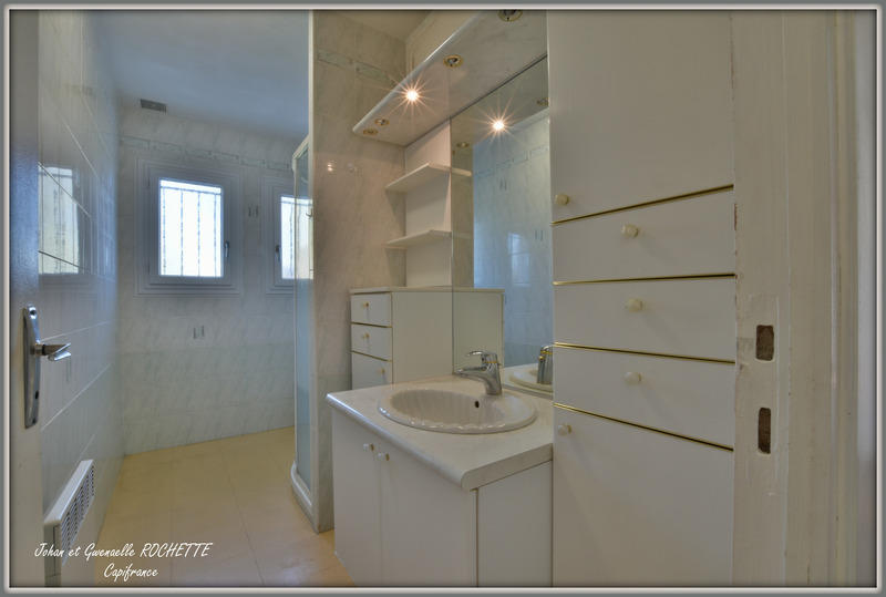 Maison - 210 m² - 10 pièces