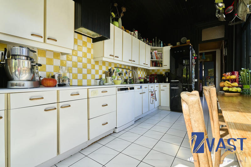 Maison ancienne - 250 m² - 8 pièces