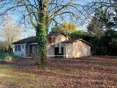 Maison - 90 m² - 3 pièces