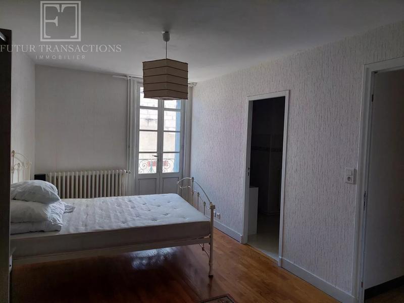 Maison - 215 m² - 5 pièces