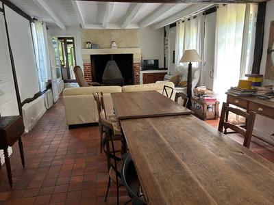 Propriété - 300 m² - 11 pièces