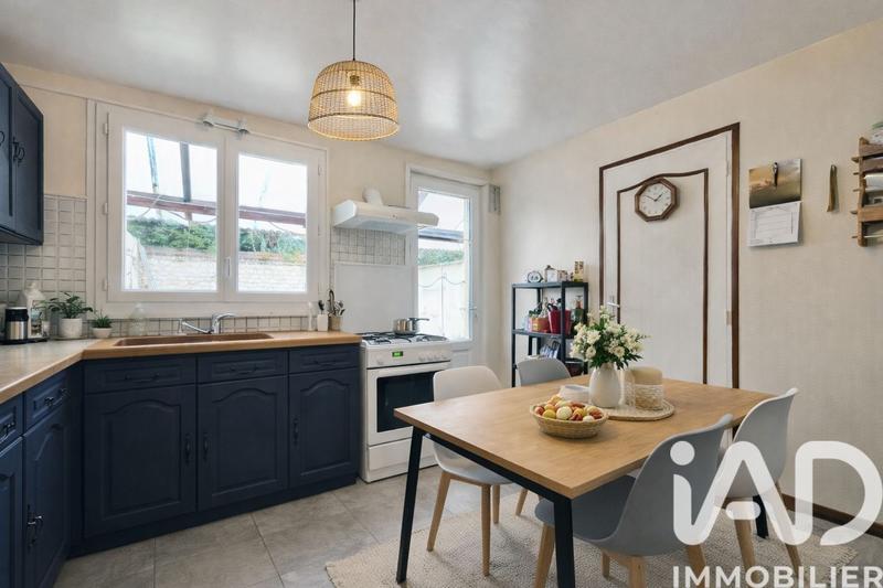 Maison - 92 m² - 5 pièces