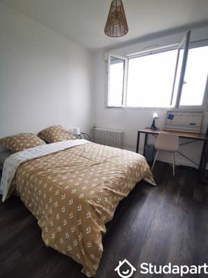 Chambre - 10 m² - 1 pièce
