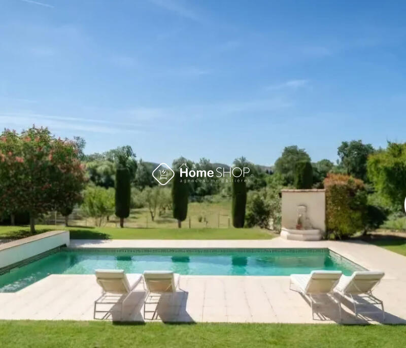 Mas - 510 m² - 10 pièces