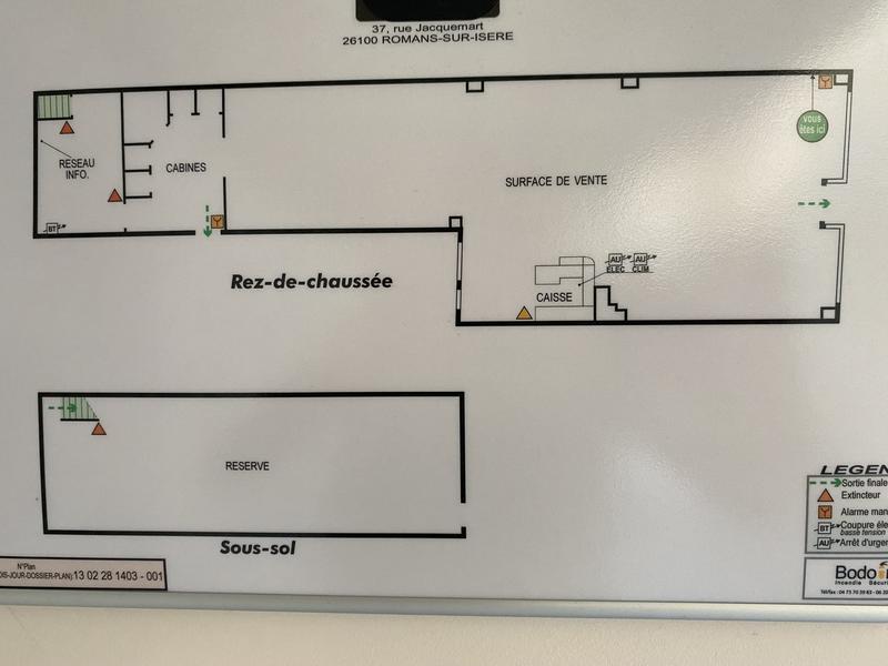 Local commercial - 200 m²