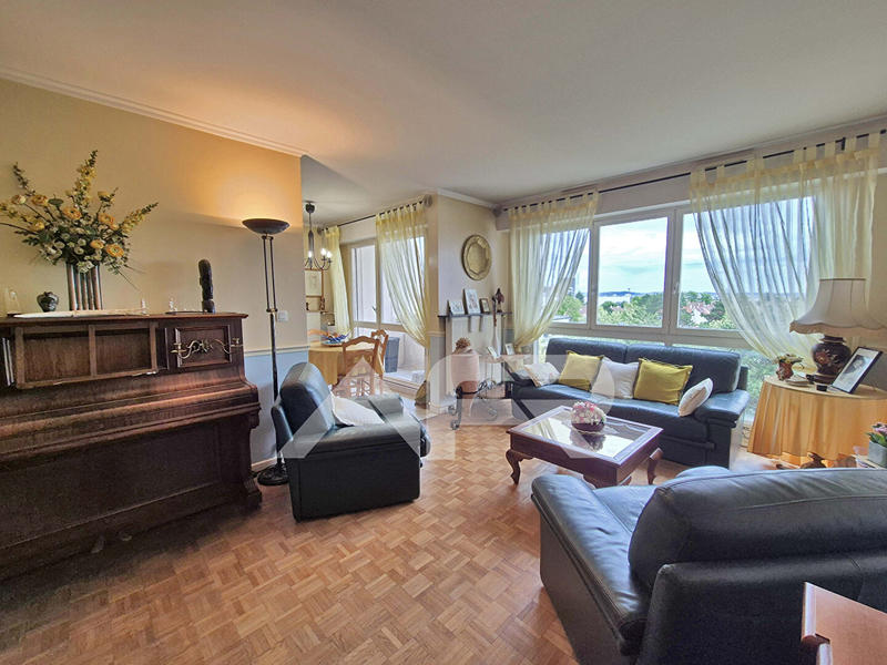 Appartement - 92 m² - 5 pièces