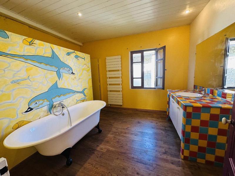 Maison - 229 m² - 10 pièces