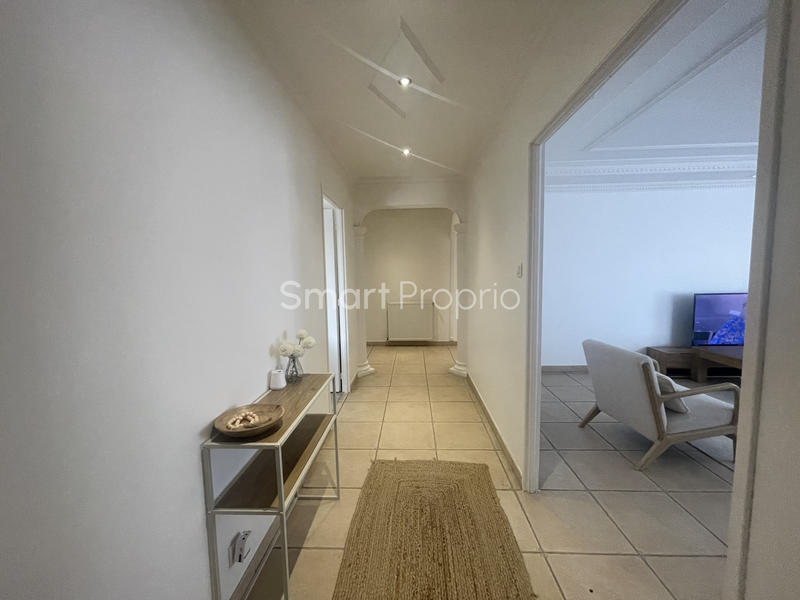 Maison - 280 m² - 8 pièces