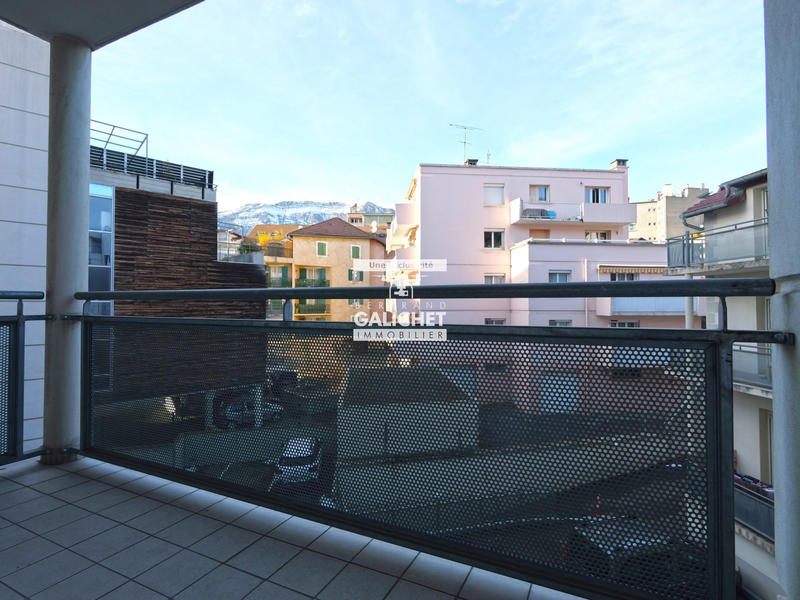 Local d'activités - 94 m² - 5 pièces