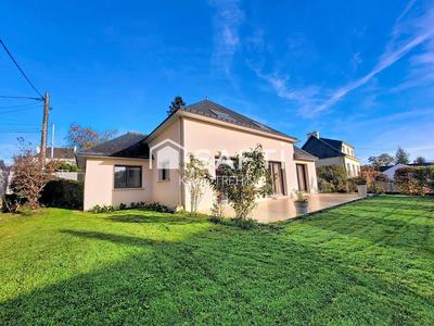 Maison - 92 m² - 5 pièces