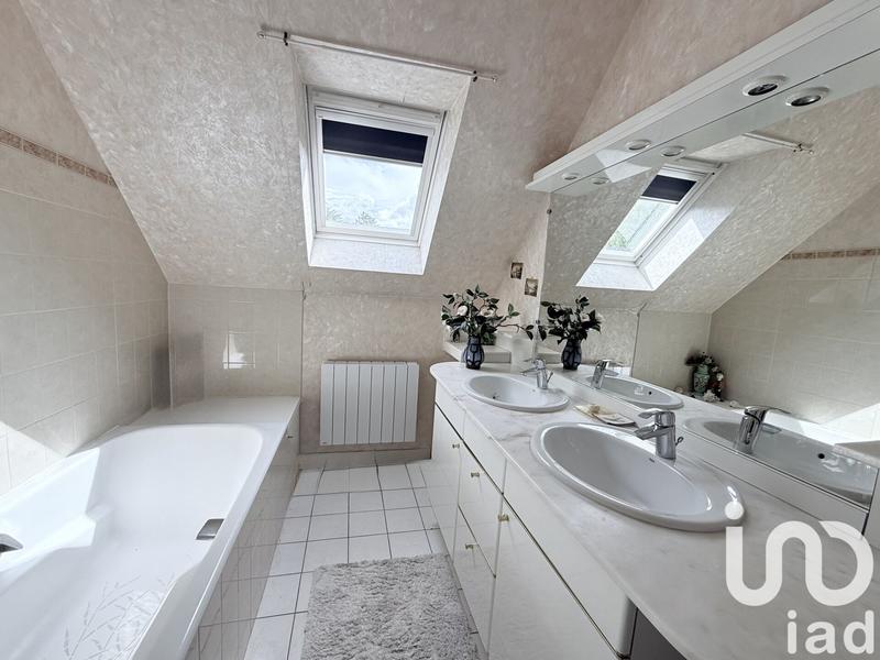 Maison - 178 m² - 7 pièces