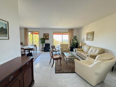 Appartement - 93 m² - 3 pièces