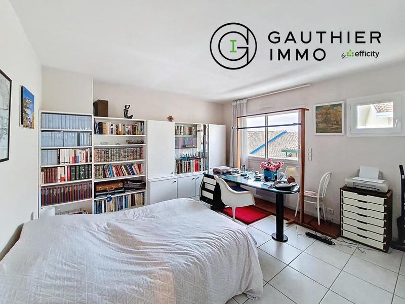 Appartement - 100 m² - 3 pièces