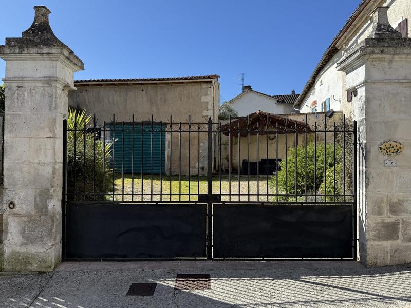 Maison - 217 m² - 6 pièces