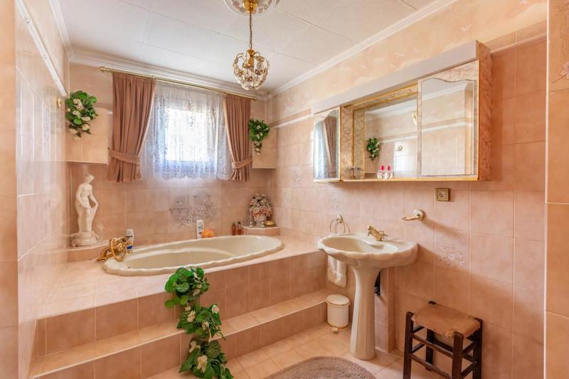 Maison - 104 m² - 5 pièces