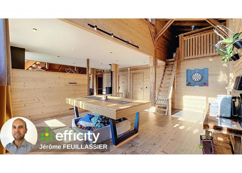 Maison - 300 m² - 12 pièces