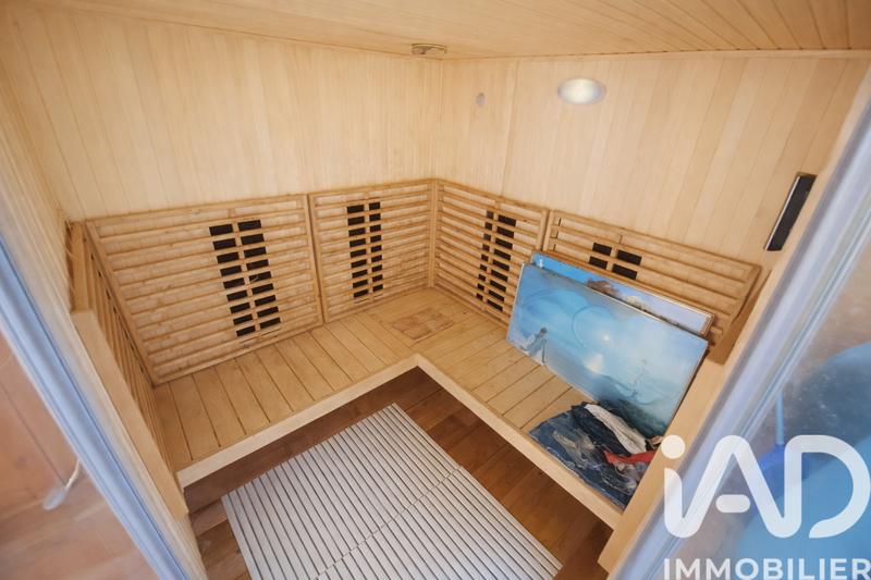 Maison - 400 m² - 10 pièces