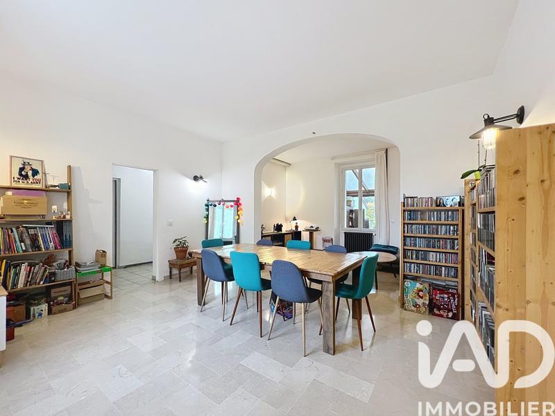 Maison - 241 m² - 7 pièces
