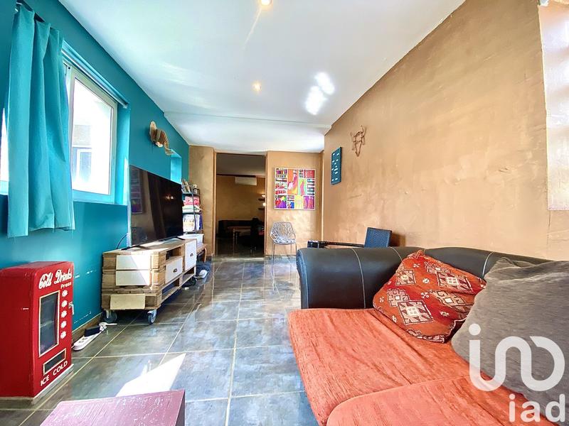 Maison - 303 m² - 19 pièces