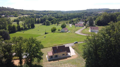 Terrain de lotissements - 1 700 m²