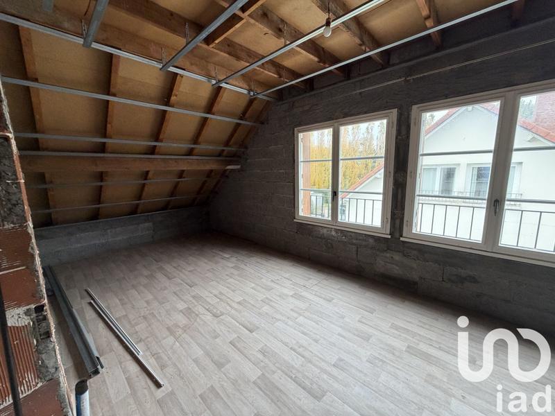 Maison - 92 m² - 6 pièces