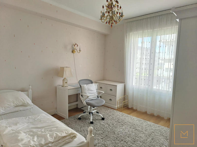 Appartement - 147 m² - 4 pièces