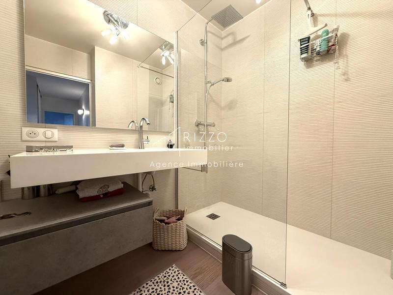 Appartement - 83 m² - 4 pièces