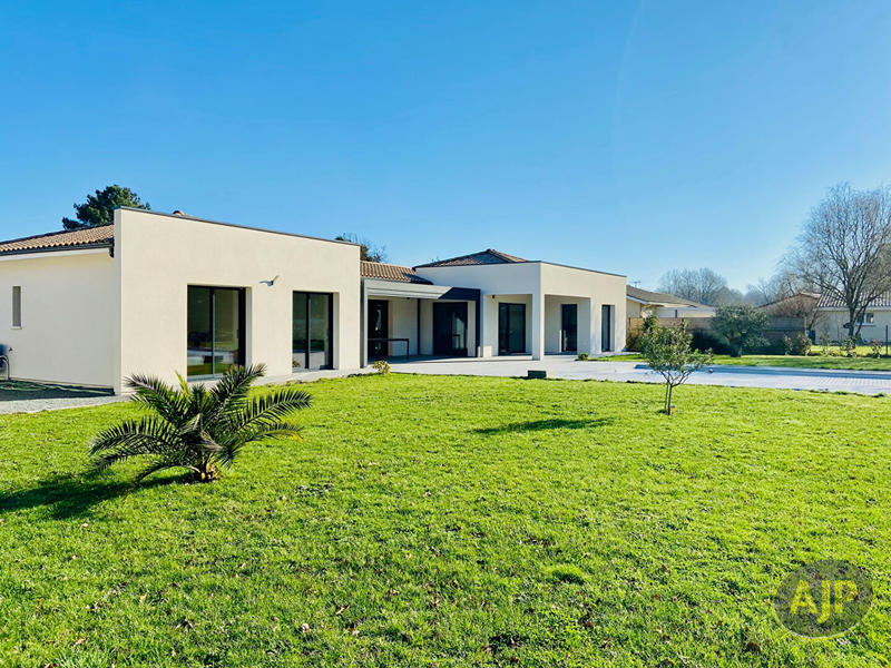Villa - 150 m² - 4 pièces