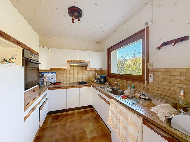 Maison - 220 m² - 5 pièces