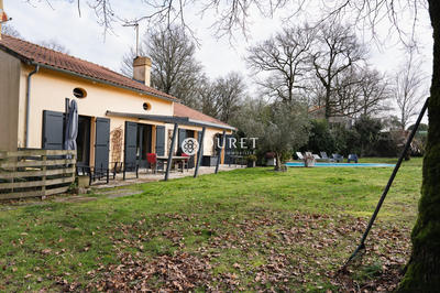 Maison ancienne - 208 m² - 6 pièces