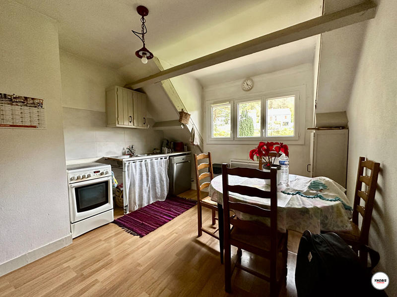 Maison - 284 m² - 12 pièces