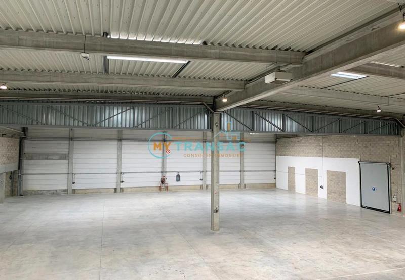 Local d'activités - 3 290 m²