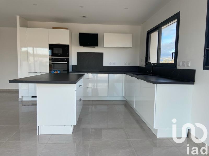 Maison - 121 m² - 4 pièces