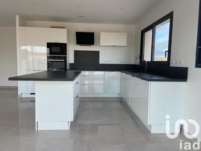 Maison - 121 m² - 4 pièces