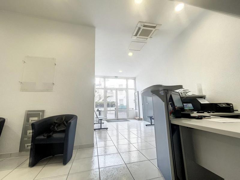 Local commercial - 195 m² - 5 pièces