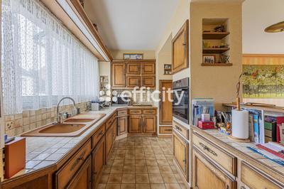 Maison - 167 m² - 6 pièces