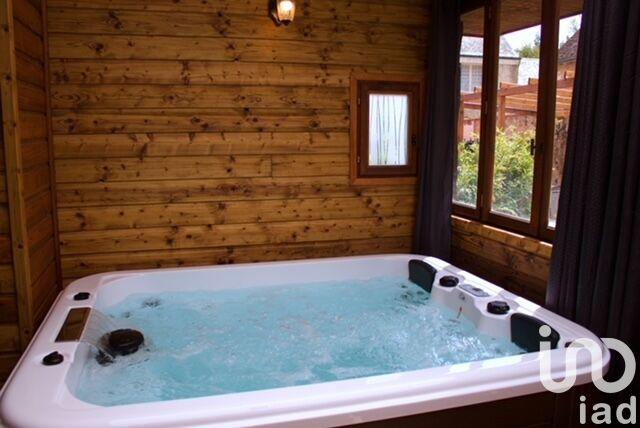 Maison - 287 m² - 12 pièces