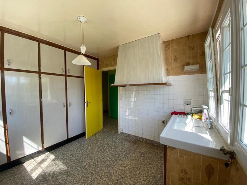 Maison - 182 m² - 10 pièces