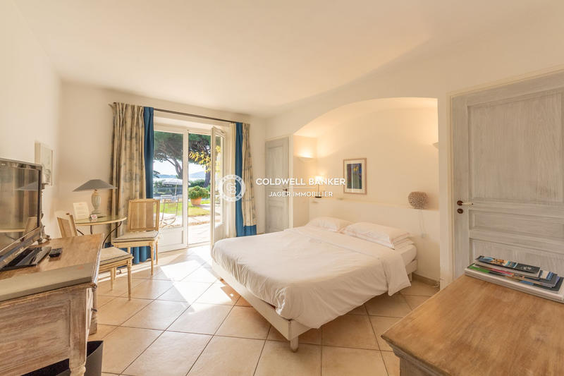 Villa - 614 m² - 14 pièces